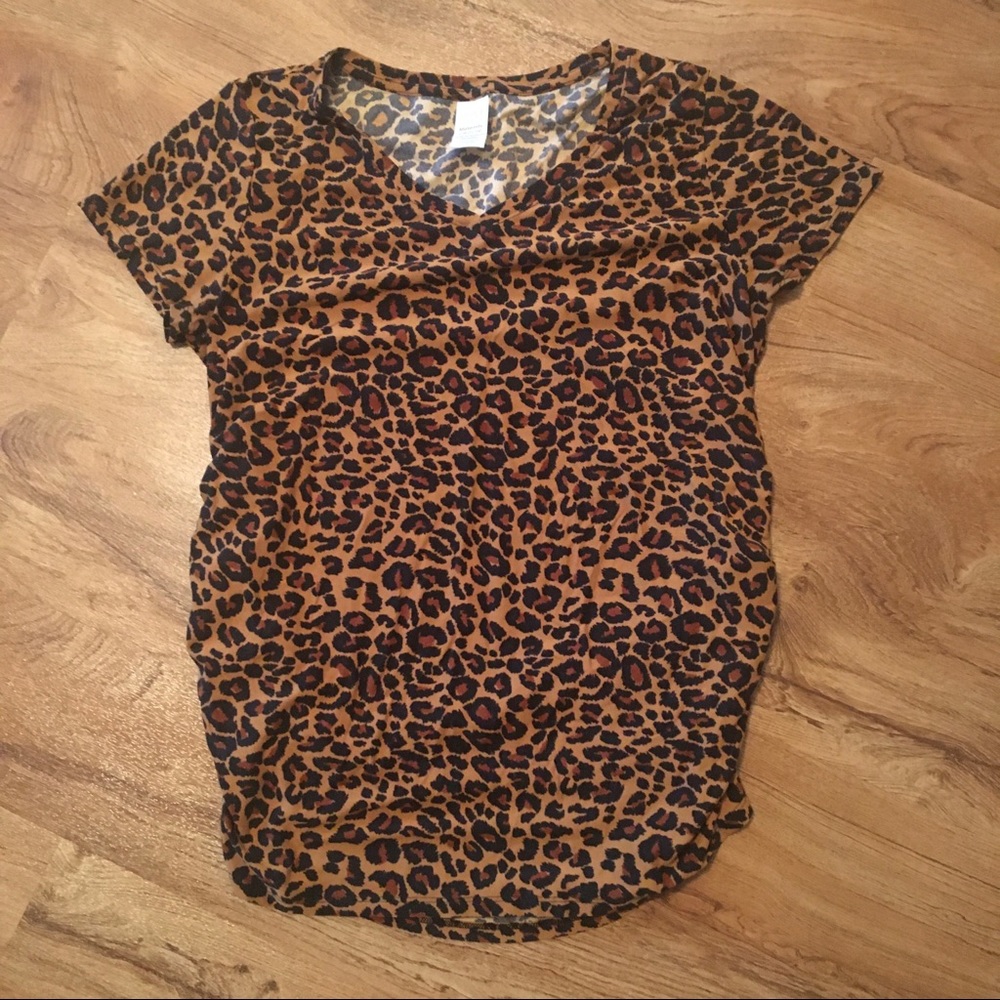 Time & Tru Leopard Print Maternity Top Size L